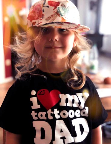 i love my tattooed Dad - Kids Tshirt 2